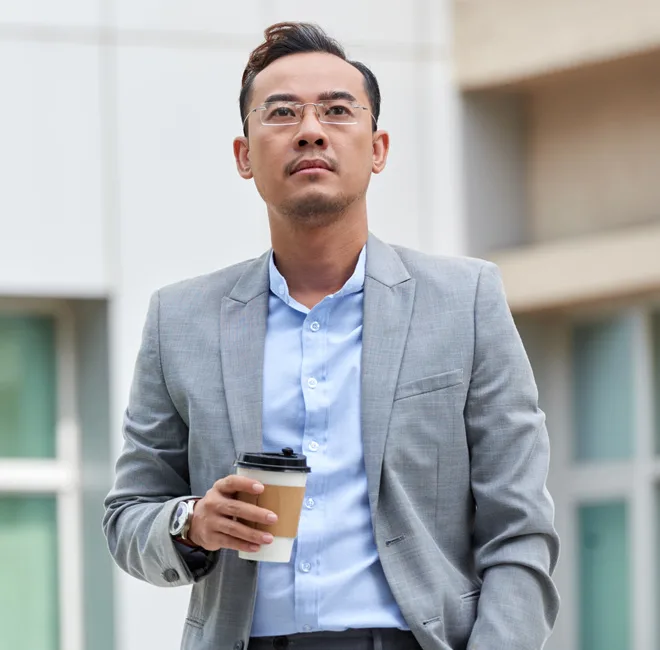 Meet Our Expert Team - 南宫28官网